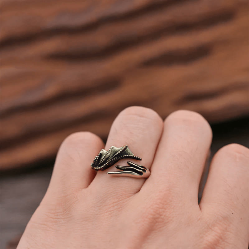 WorldNorse Gothic Verstellbarer Ring mit Drachenflügel