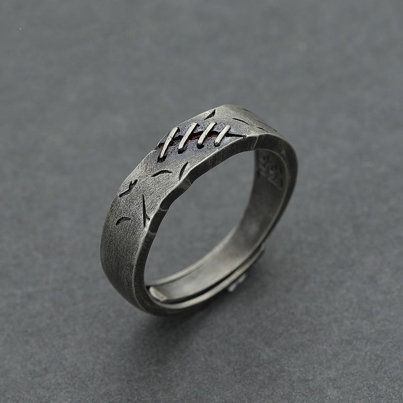 WeltNordischer Ring mit Narbenstichen