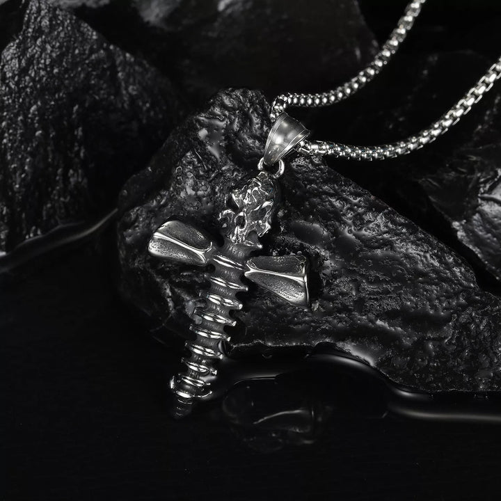 WorldNorse Halskette mit Nagelschraube und Totenkopf-Kreuz