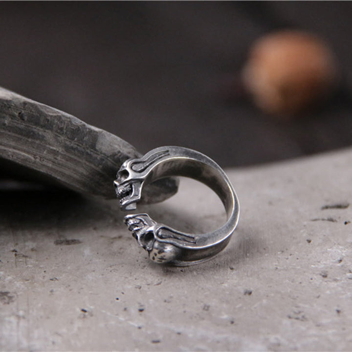 WorldNorse Punk Doppel-Totenkopf-offener Ring