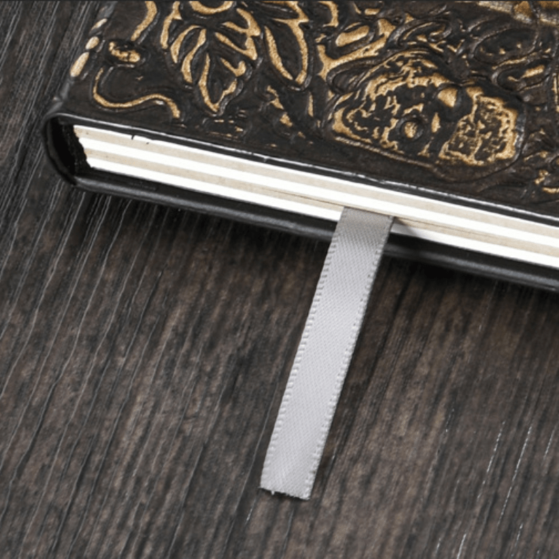 WorldNorse Notizbuch mit geprägtem fliegenden Drachen