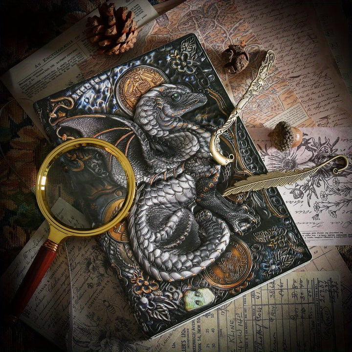 WorldNorse Notizbuch mit geprägtem fliegenden Drachen