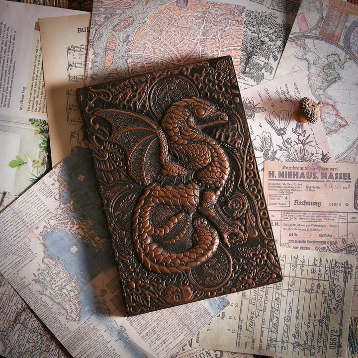 WorldNorse Notizbuch mit geprägtem fliegenden Drachen