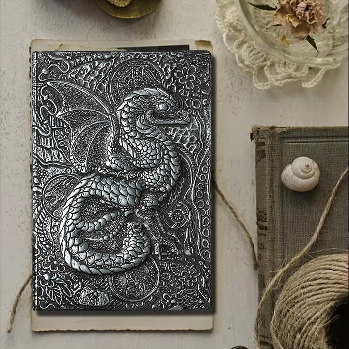 WorldNorse Notizbuch mit geprägtem fliegenden Drachen