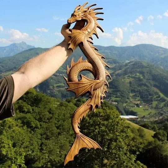 WorldNorse Wanddekoration aus Kunstharz mit Nordischer Drache und Wikingermotiv