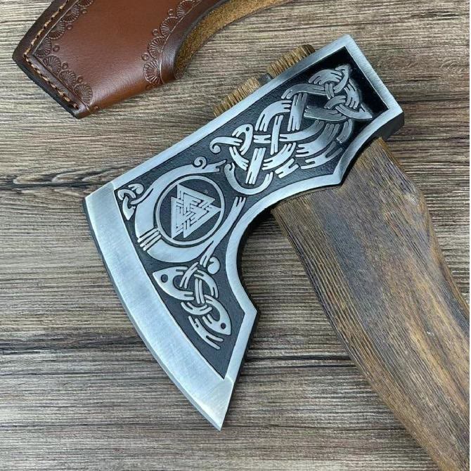 WorldNorse Geätzte nordische Symbole, handgefertigte Wikinger-Streitaxt
