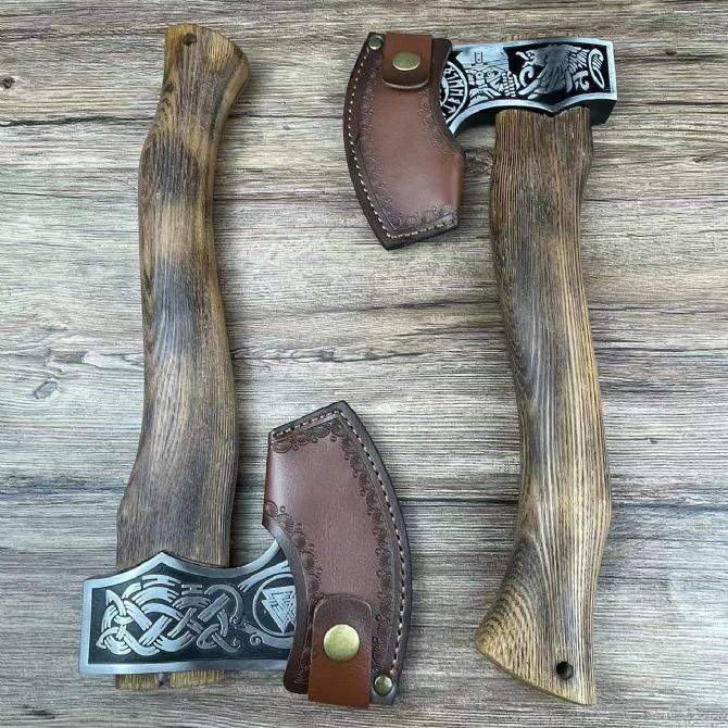 WorldNorse Geätzte nordische Symbole, handgefertigte Wikinger-Streitaxt