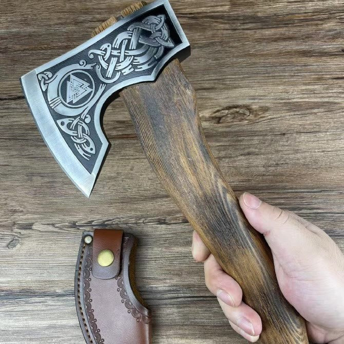WorldNorse Geätzte nordische Symbole, handgefertigte Wikinger-Streitaxt