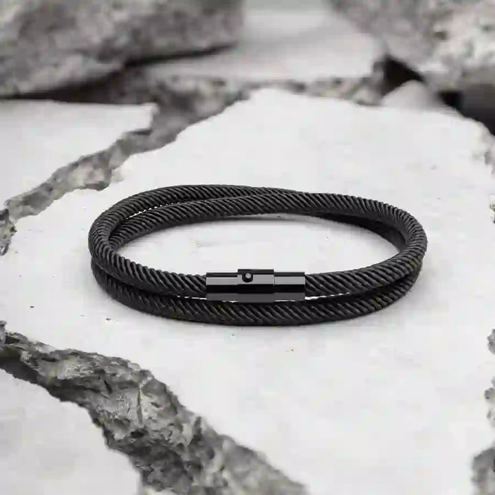 WorldNorse Minimalistisches geflochtenes Armband aus Edelstahl mit Magnetverschluss - image 4