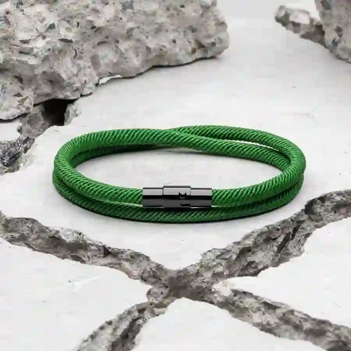WorldNorse Minimalistisches geflochtenes Armband aus Edelstahl mit Magnetverschluss - image 16