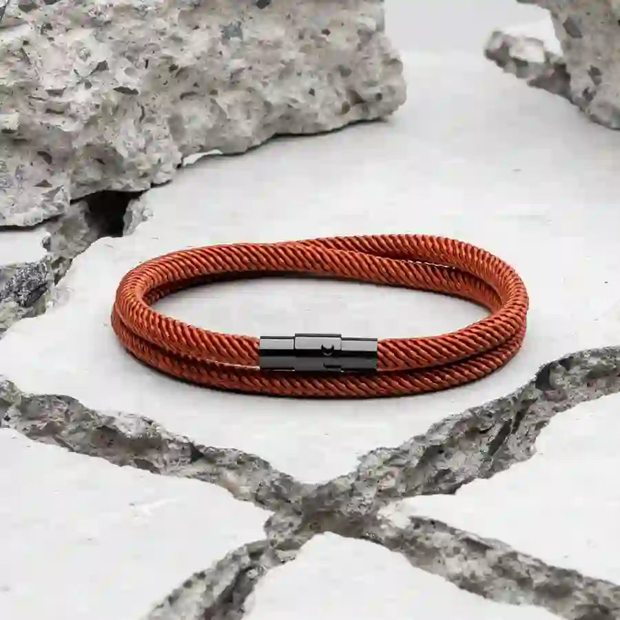 WorldNorse Minimalistisches geflochtenes Armband aus Edelstahl mit Magnetverschluss - image 18