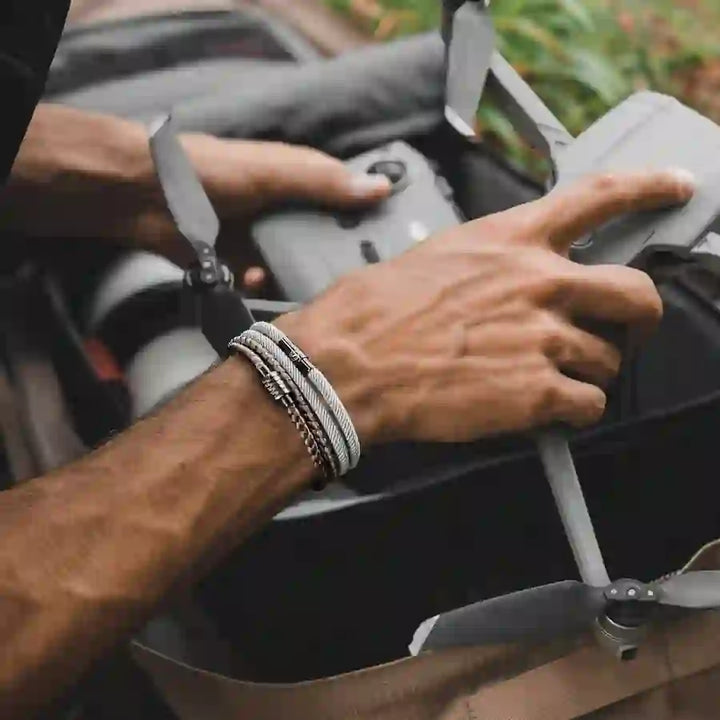 WorldNorse Minimalistisches geflochtenes Armband aus Edelstahl mit Magnetverschluss - image 30