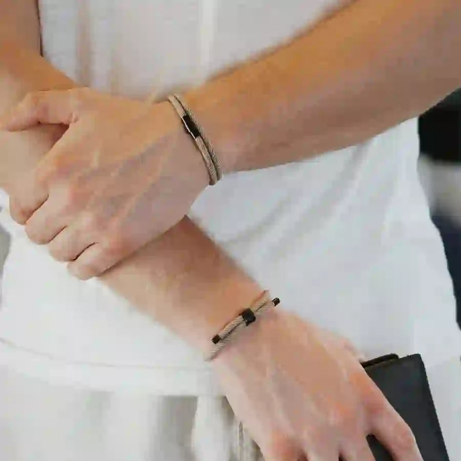 WorldNorse Minimalistisches geflochtenes Armband aus Edelstahl mit Magnetverschluss - image 39