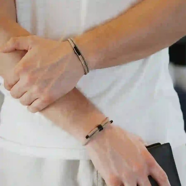 WorldNorse Minimalistisches geflochtenes Armband aus Edelstahl mit Magnetverschluss - image 39
