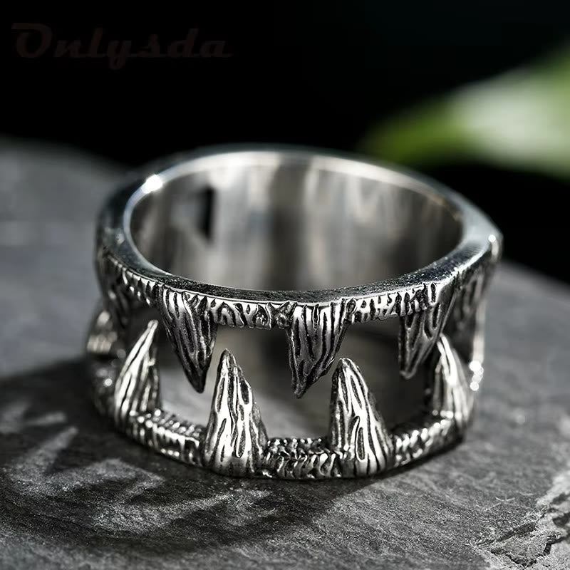 WorldNorse Monster Teeth Titanstahl Punk Ring