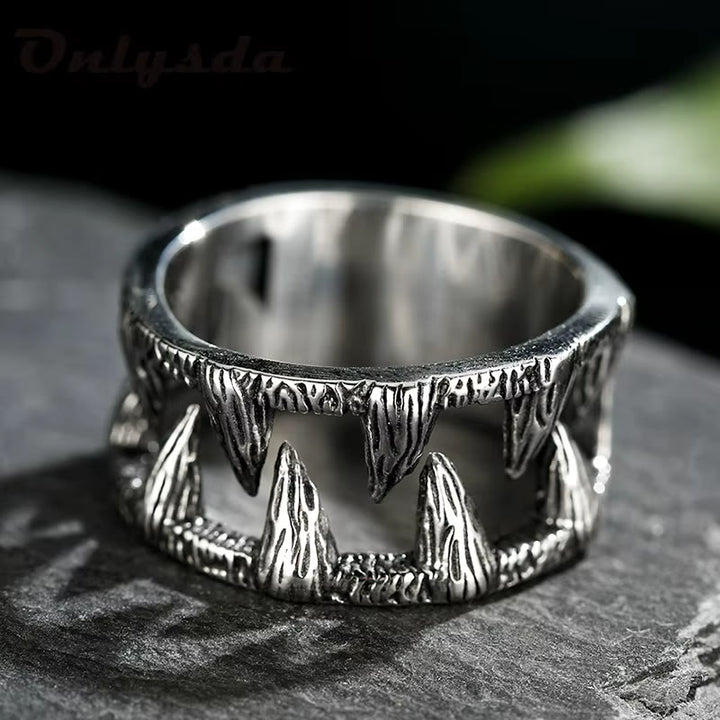 WorldNorse Monster Teeth Titanstahl Punk Ring