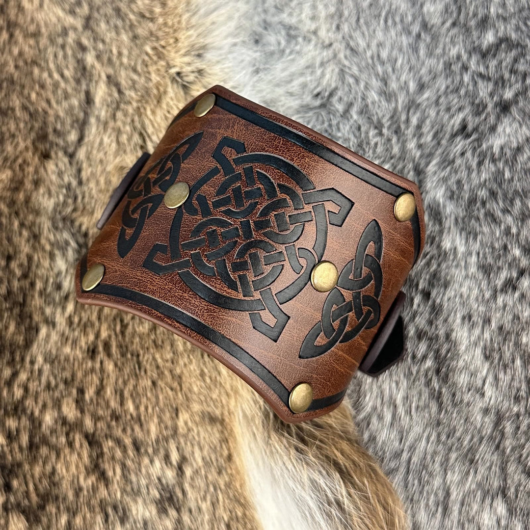 WorldNorse Retro-Armreif aus Leder mit Wikinger-Runen - image 12