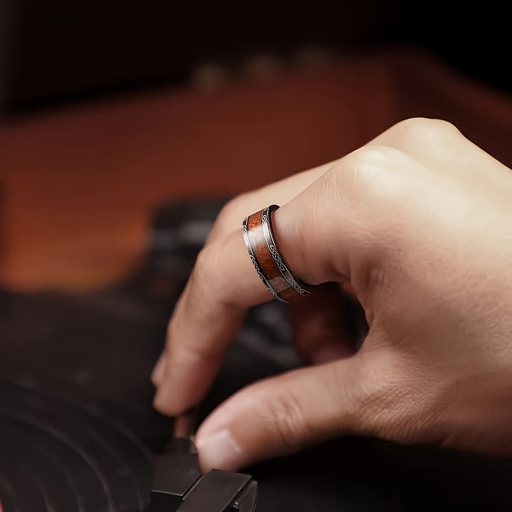 WorldNorse Ring mit Keltischer Knoten und Holzeinlage - image 1