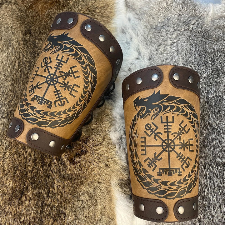 WorldNorse Jormungandr Armschienen mit geprägtem Kompass