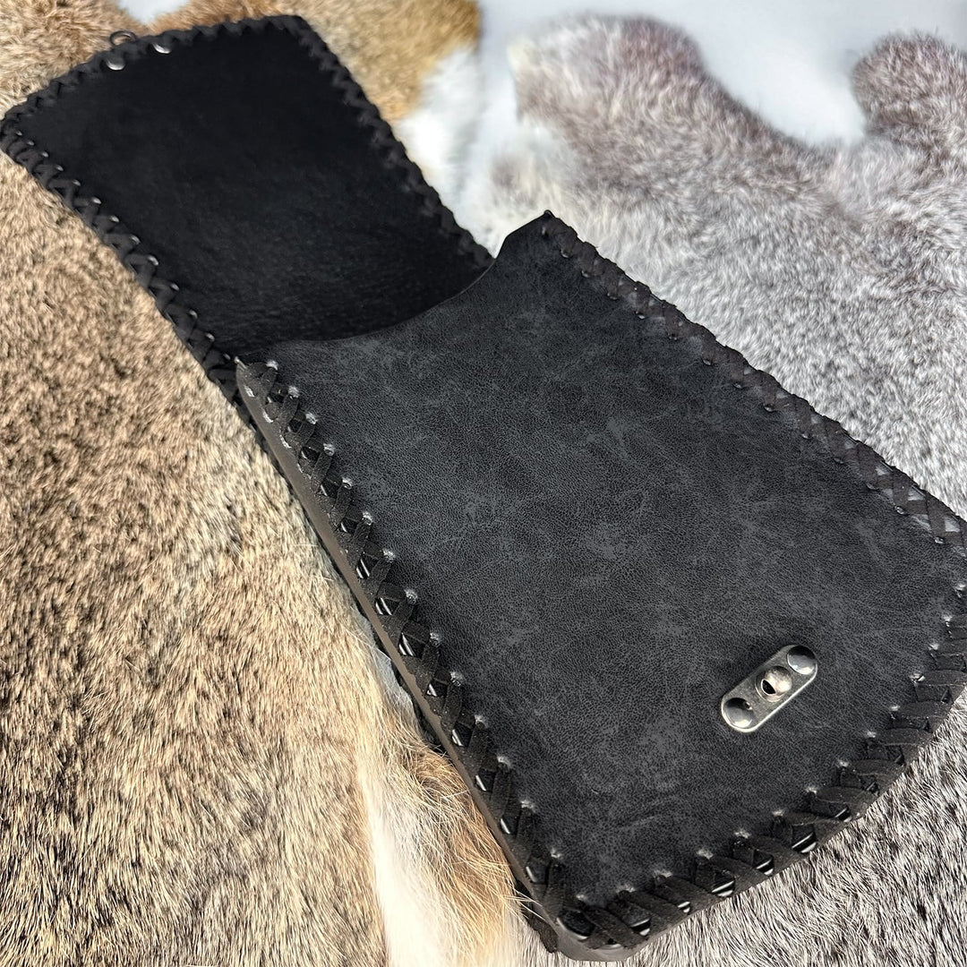 WorldNorse Mittelalterliche Gürteltasche mit nordischem Drachen und Yggdrasil -Prägung
