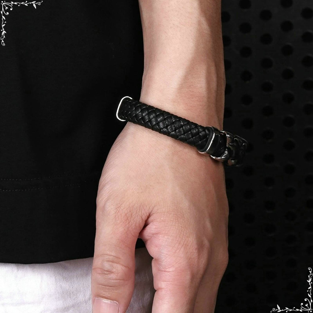 WorldNorse Herrenarmband aus gedrehtem Leder mit Edelstahlverschluss - image 5
