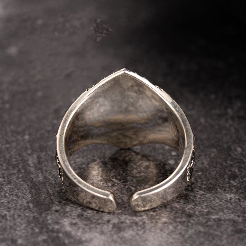 WorldNorse Ring aus 925er Sterlingsilber mit gotischem Totenkopf und Gravur - image 2