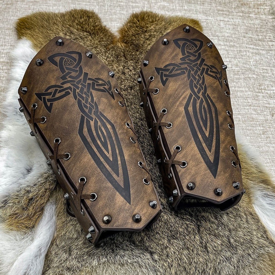 WorldNorse Armschienen mit Schnürung, Wikinger-Krieger, Eimer-Spikes - Schwert - Braun - image 10