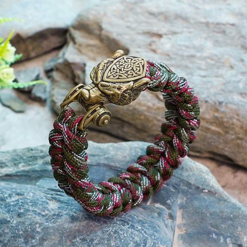 WorldNorse Wikinger-Armband mit Leopardenschild und Paracord-Flechtmotiv - Rot & Grün - Innenumfang: 24 cm (Gesamtlänge 28 cm) - image 5