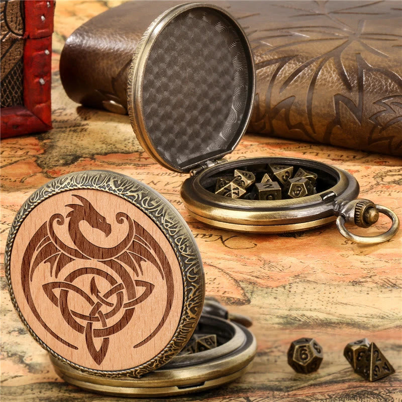 WorldNorse Vintage Dragon Triquetra Seven Dice Taillenkette - Taschenuhrgehäuse + Kette + Würfel - Gold - image 1