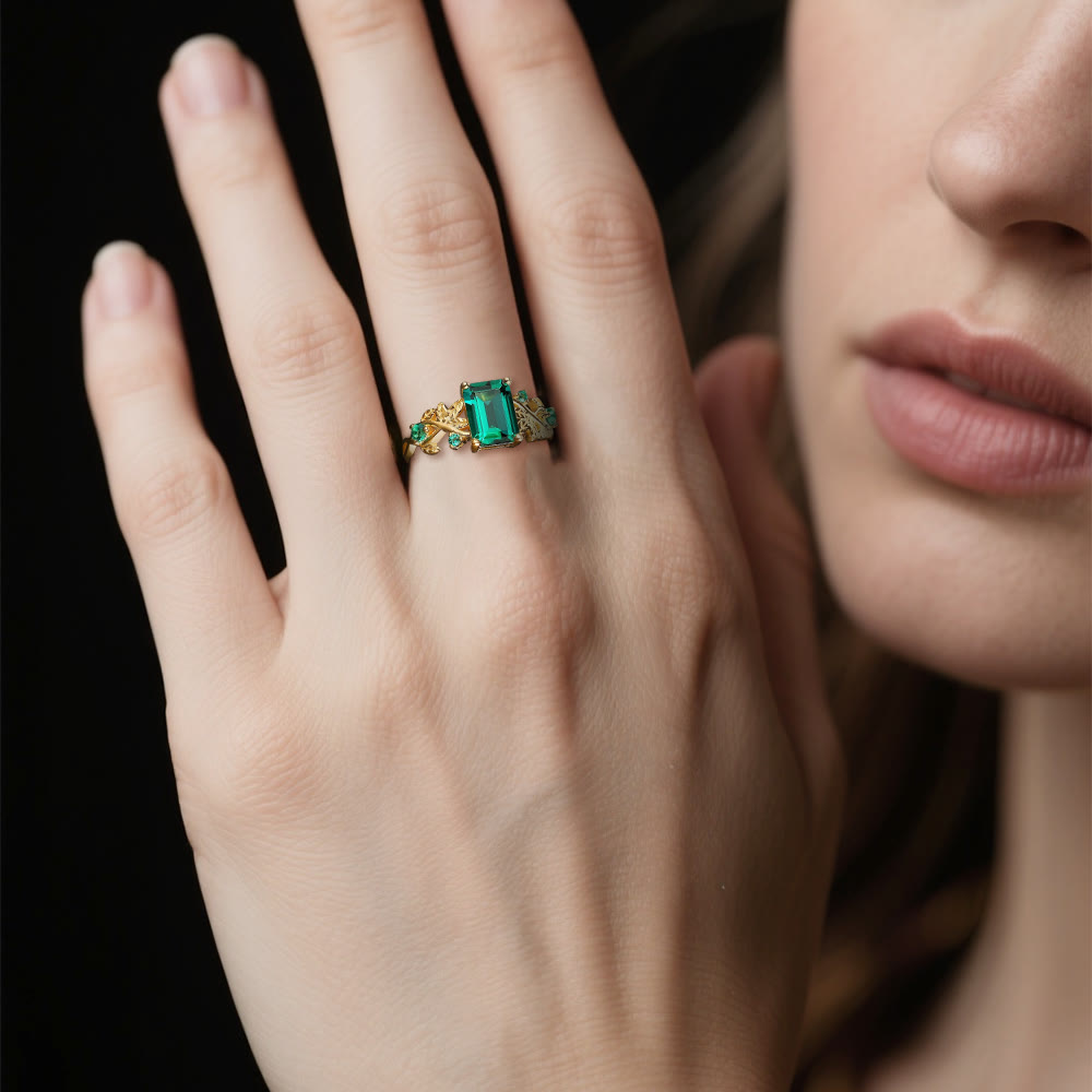 WorldNorse Goldblatt-Ranken-Smaragd- Yggdrasil Ring - image 1