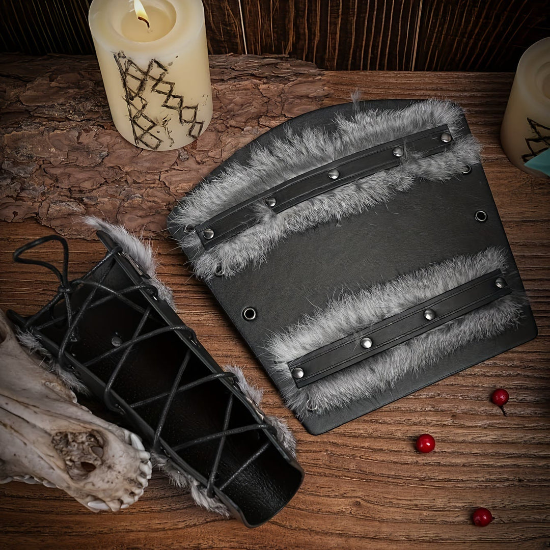 WorldNorse Mittelalterliche Ritter-Armschienen aus Leder mit Pelzbesatz - image 5