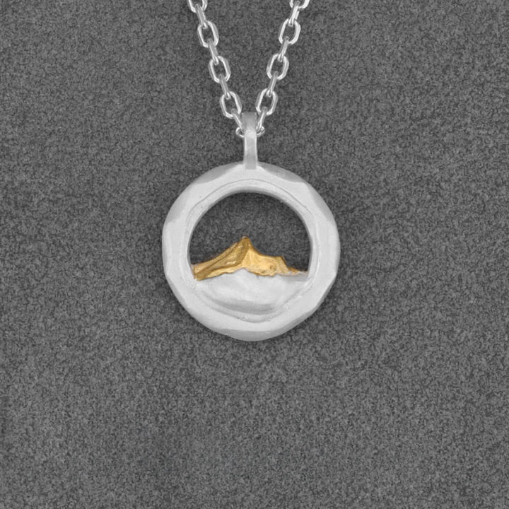 WorldNorse Halskette mit Bergmotiv, Sterlingsilber 999, mit Goldakzenten - Weißer Anhänger - Mit 40+5cm Verlängerungskette Weiße Diamantkette - image 5