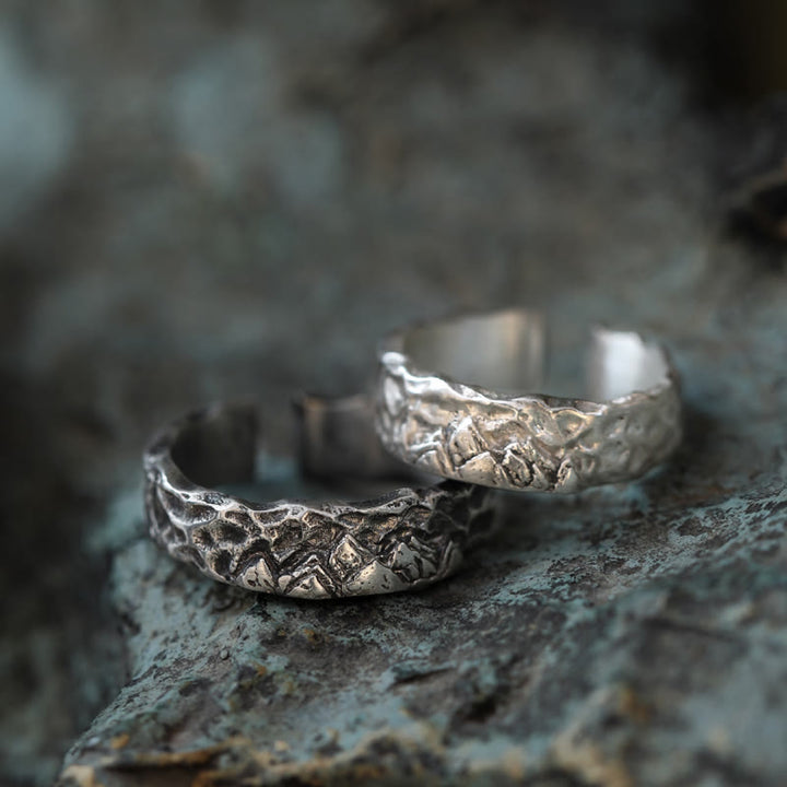 WorldNorse Handgefertigtes 999 Silber Handgefertigter Ring mit robuster Oberfläche - image 0