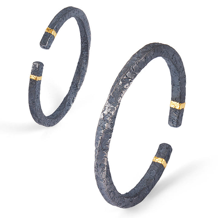 WorldNorse Handgefertigtes 999 Silber dunkel strukturiertes, gedrehtes Armband mit Goldbesatz - image 6