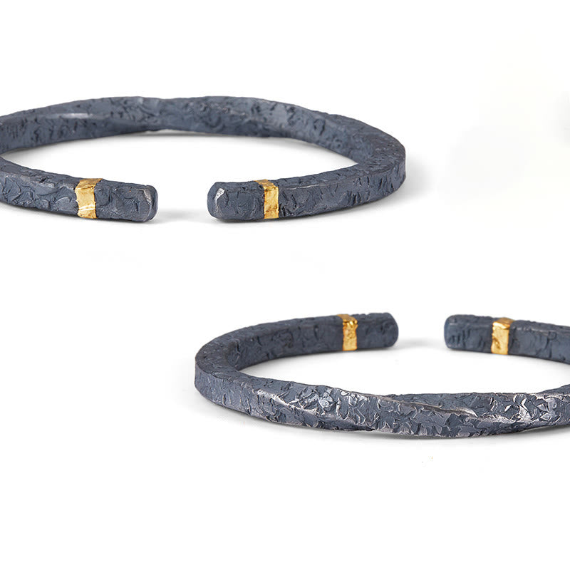 WorldNorse Handgefertigtes 999 Silber dunkel strukturiertes, gedrehtes Armband mit Goldbesatz - image 5