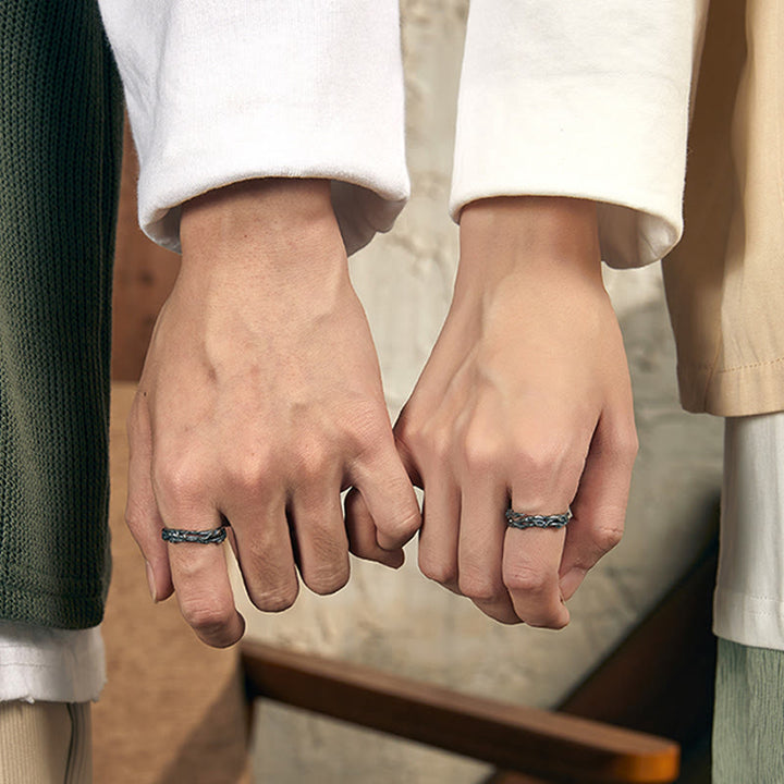 WorldNorse Ring aus handgefertigtem 925er Silber mit gedrehtem Dornenzweig - image 1