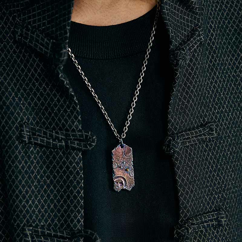 WorldNorse Handgefertigtes Halskette mit Gravur „Himmlischer Planet“ aus 999er Silber - image 1