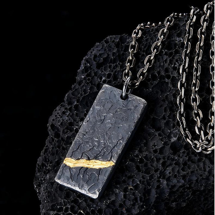 WorldNorse Halskette aus 999er Sterlingsilber mit dunkler Textur und rauer Oberfläche - image 2