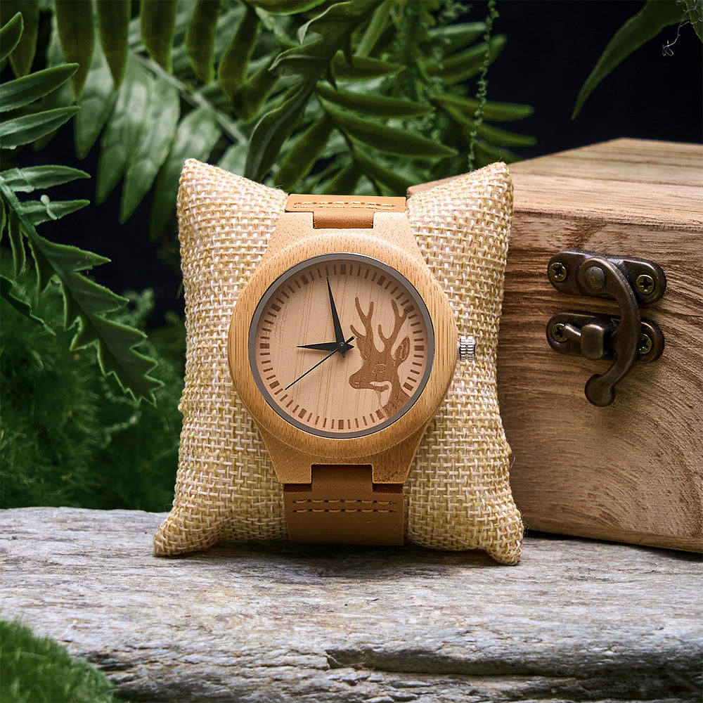 WorldNorse Uhr aus Holz mit Elchprofilstruktur - Hirschdesign - image 0