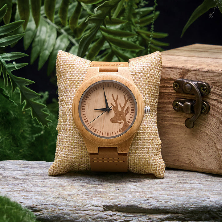 WorldNorse Uhr aus Holz mit Elchprofilstruktur - Hirschdesign - image 0