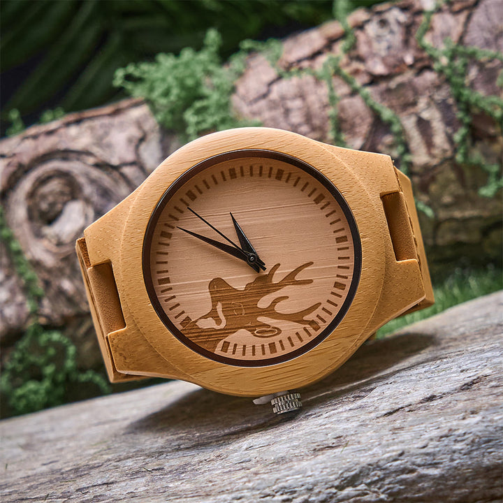 WorldNorse Uhr aus Holz mit Elchprofilstruktur - image 4