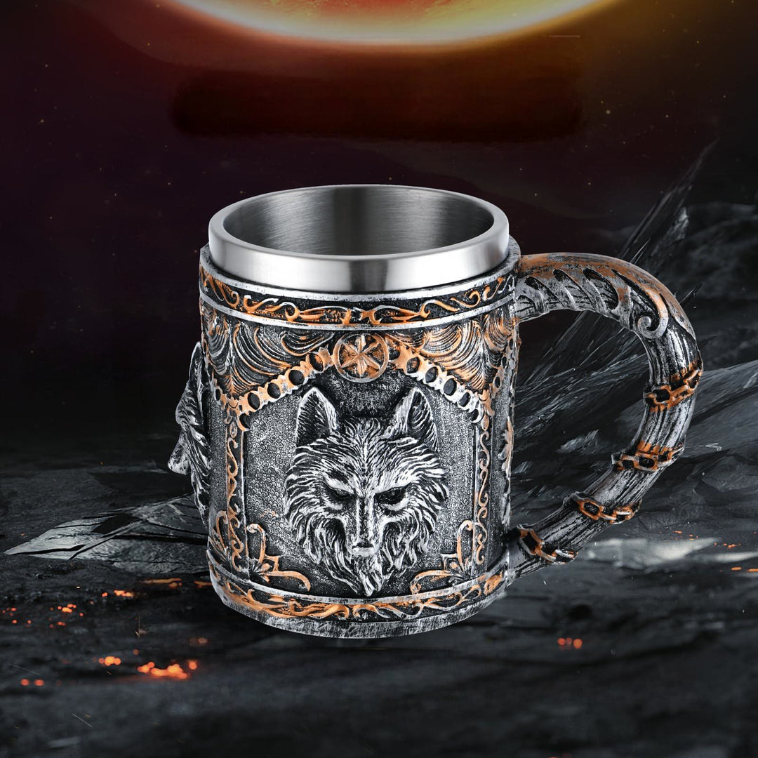 WorldNorse Wolf Head Encrusted Scroll Mug - Wölfe - image 0