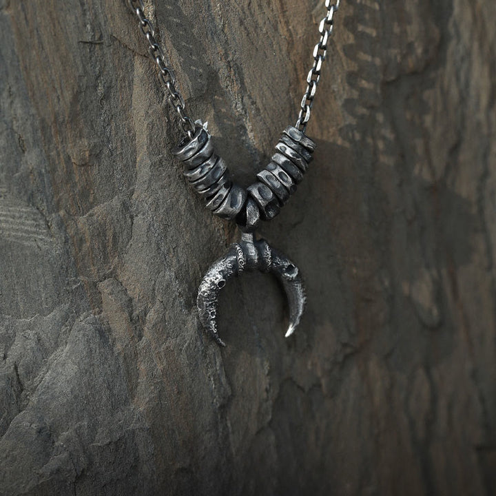 WorldNorse Halbmond-Halskette aus 999er Sterlingsilber mit robuster, strukturierter Oberfläche - image 0