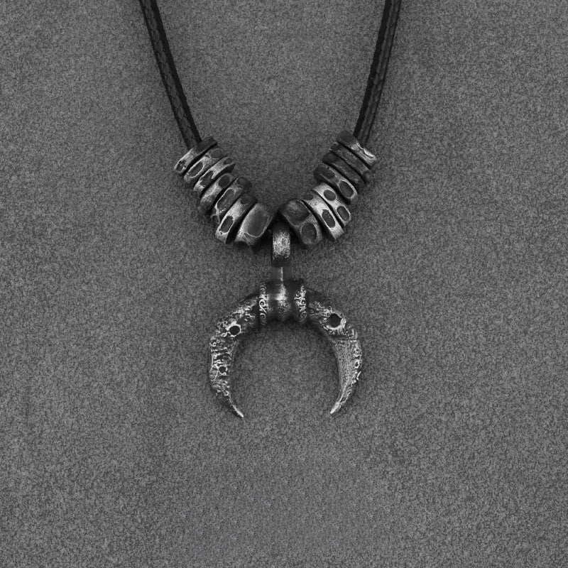 WorldNorse Handgefertigtes Halbmond-Halskette aus 999er Silber mit robuster, strukturierter Oberfläche - image 1