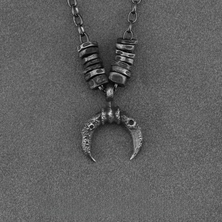 WorldNorse Handgefertigtes Halbmond-Halskette aus 999er Silber mit robuster, strukturierter Oberfläche - image 3