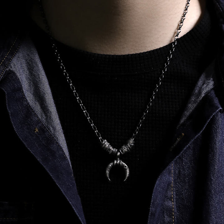 WorldNorse Handgefertigtes Halbmond-Halskette aus 999er Silber mit robuster, strukturierter Oberfläche - image 6