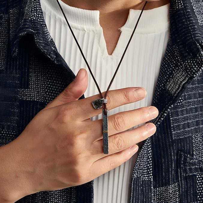 WorldNorse Halskette aus 999er Sterlingsilber mit handgefertigter, vulkanisch strukturierter Goldstreifen-Optik - image 4