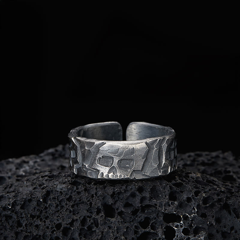 WorldNorse Handgefertigtes 999 Silber Robuster Totenkopfring mit geschnitzter Textur - Innenumfang 62,5–65 mm - NEIN DANKE - image 0