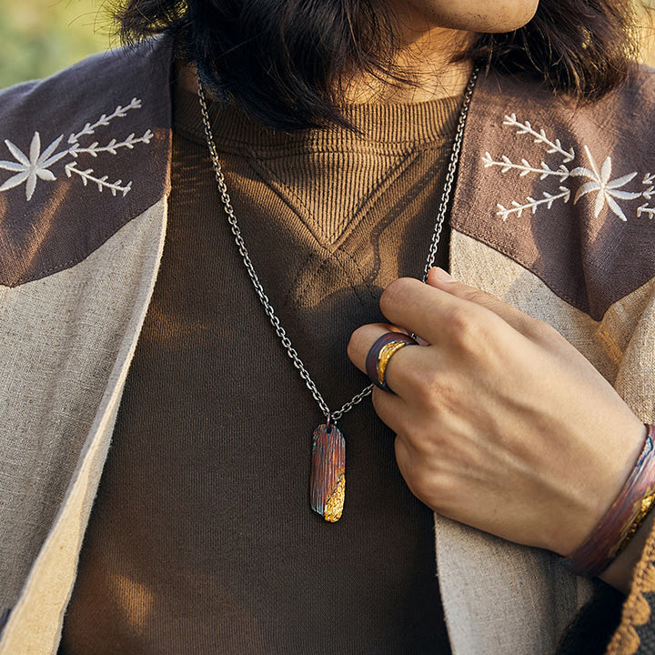 WorldNorse Halskette aus 999er Sterlinggold mit irisierendem, strukturiertem Stabmuster und Strasssteinen - image 5