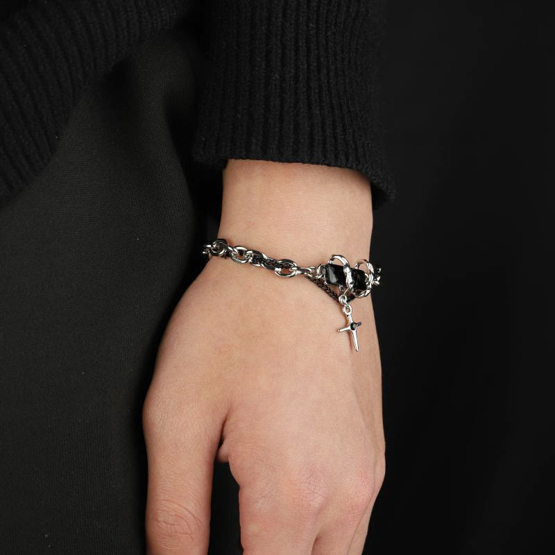 WorldNorse Metallisches Gliederarmband mit Edelstein-Stern-Anhänger - image 1